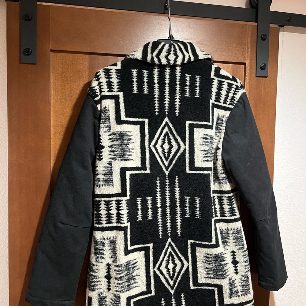 Pendleton Black And White Patterned Jacket - image 4